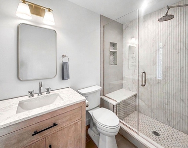 616 Main Street - Photo Thumbnail 9
