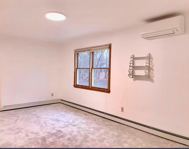 214 Old Town Rd - Photo Thumbnail 5