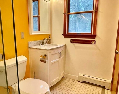 214 Old Town Rd - Photo Thumbnail 11