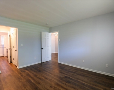 5 Simmons Street - Photo Thumbnail 8