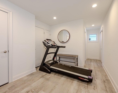 90 Wyoming Avenue - Photo Thumbnail 10
