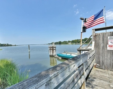 320 East Shore Road - Photo Thumbnail 17