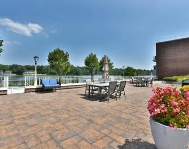 320 East Shore Road - Photo Thumbnail 16
