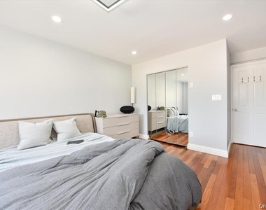 320 East Shore Road - Photo Thumbnail 13