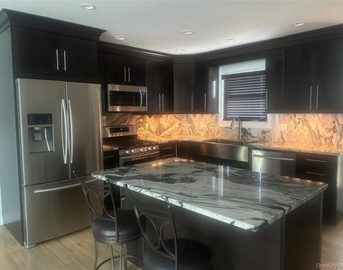 113 Alicia Drive - Photo Thumbnail 5