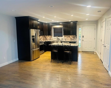 113 Alicia Drive - Photo Thumbnail 6