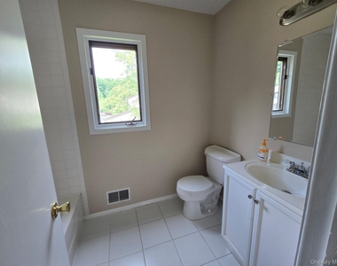 256 Heritage Lane - Photo Thumbnail 22