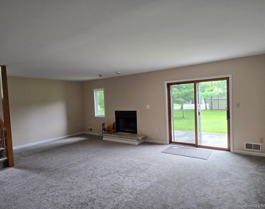 256 Heritage Lane - Photo Thumbnail 9
