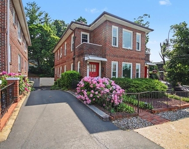 15-17 Chestnut Street - Photo Thumbnail 3