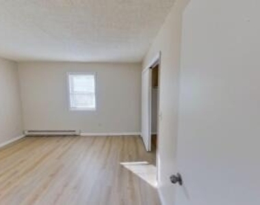 35 Parkwood Street - Photo Thumbnail 10