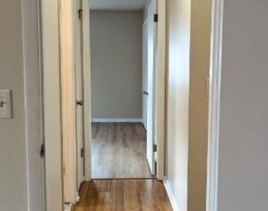 35 Parkwood Street - Photo Thumbnail 16
