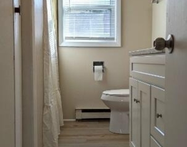 35 Parkwood Street - Photo Thumbnail 20