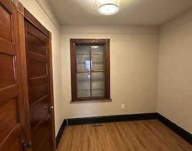 945 Broadway - Photo Thumbnail 9