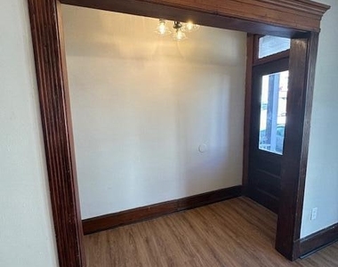 945 Broadway - Photo Thumbnail 10
