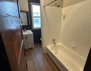 945 Broadway - Photo Thumbnail 6