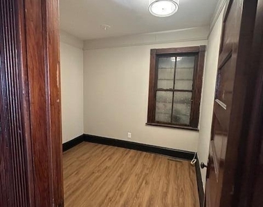 945 Broadway - Photo Thumbnail 8