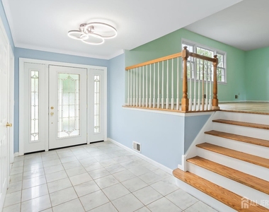 10 Woodruff Road - Photo Thumbnail 2