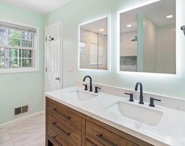 10 Woodruff Road - Photo Thumbnail 11