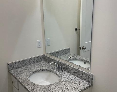 82 Depot Way - Photo Thumbnail 21