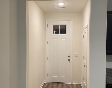 82 Depot Way - Photo Thumbnail 6