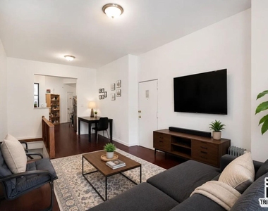 439 Jefferson Avenue - Photo Thumbnail 2