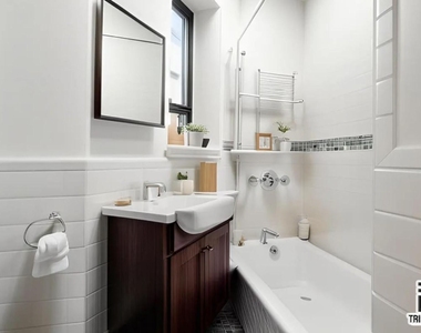 439 Jefferson Avenue - Photo Thumbnail 9