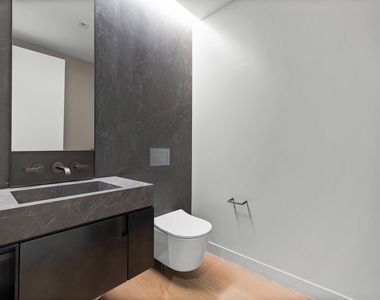 555 W 22nd Street - Photo Thumbnail 7