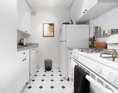 153 E 32nd Street - Photo Thumbnail 5