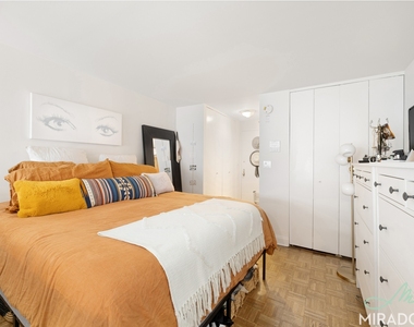 153 E 32nd Street - Photo Thumbnail 9