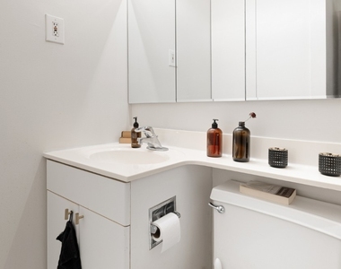 153 E 32nd Street - Photo Thumbnail 6