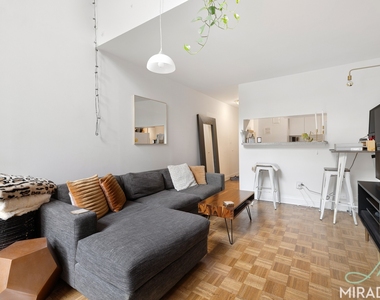 153 E 32nd Street - Photo Thumbnail 2