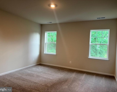 19 Forest Grove Avenue - Photo Thumbnail 20