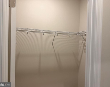 19 Forest Grove Avenue - Photo Thumbnail 13