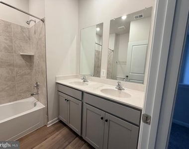 19 Forest Grove Avenue - Photo Thumbnail 25