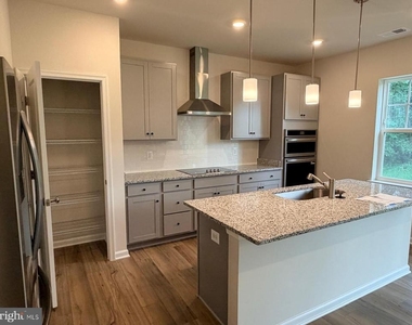 19 Forest Grove Avenue - Photo Thumbnail 2