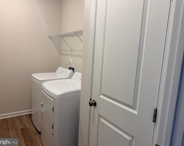 19 Forest Grove Avenue - Photo Thumbnail 21