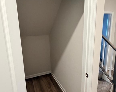 19 Forest Grove Avenue - Photo Thumbnail 34