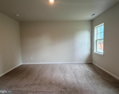 19 Forest Grove Avenue - Photo Thumbnail 27