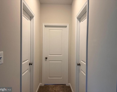 19 Forest Grove Avenue - Photo Thumbnail 8
