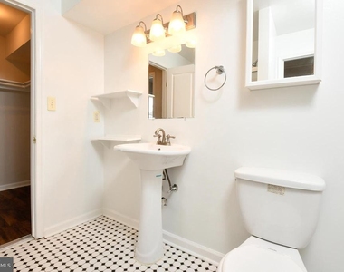 102 Chesterfield Lane - Photo Thumbnail 14