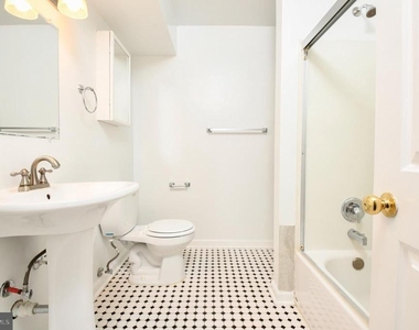 102 Chesterfield Lane - Photo Thumbnail 16