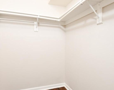 102 Chesterfield Lane - Photo Thumbnail 17