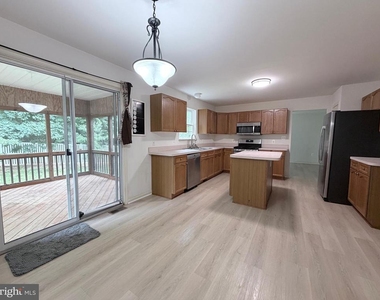 5 Prestonwood Court - Photo Thumbnail 8