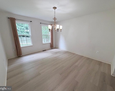 5 Prestonwood Court - Photo Thumbnail 7