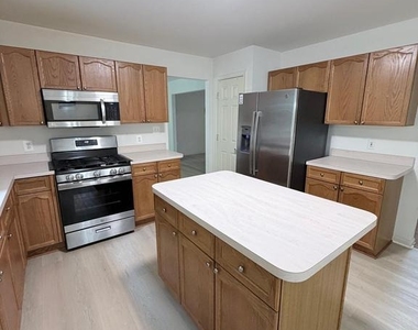 5 Prestonwood Court - Photo Thumbnail 12