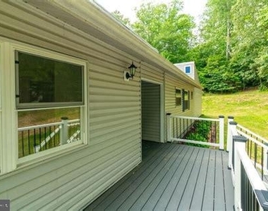 2044 Coast Guard Drive - Photo Thumbnail 13