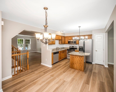 9705 Becker Court - Photo Thumbnail 14