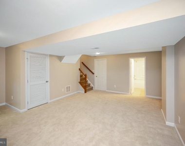 9705 Becker Court - Photo Thumbnail 17