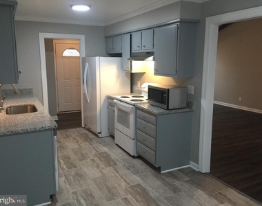 11804 Kennedy Lane - Photo Thumbnail 16