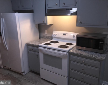 11804 Kennedy Lane - Photo Thumbnail 14